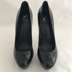 B by Brian Atwood Fontanne Platform Pump